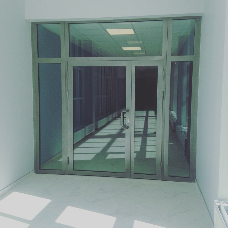 Где устанавливаются противопожарные двери?