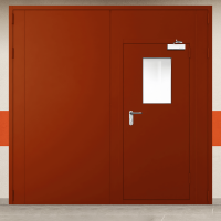 Ворота металлические двустворчатые красные с дверью, окном, доводчиком и блестящей ручкой