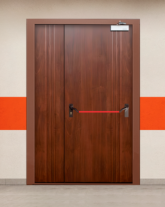 Противопожарная полуторная МДФ коричневая дверь с ручкой антипаника