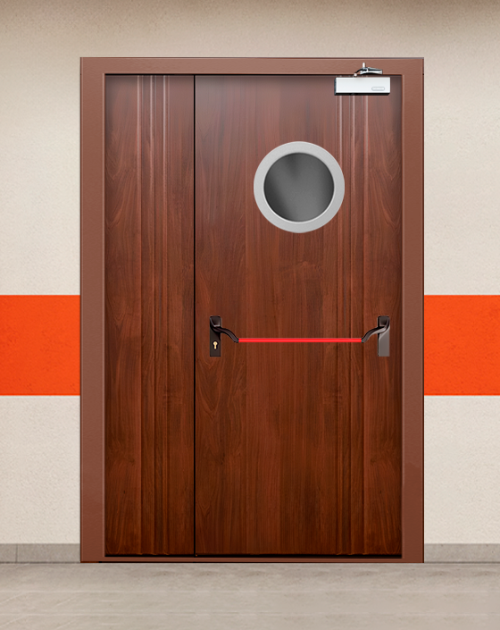 Противопожарная полуторная МДФ коричневая дверь с ручкой антипаника, круглым окном